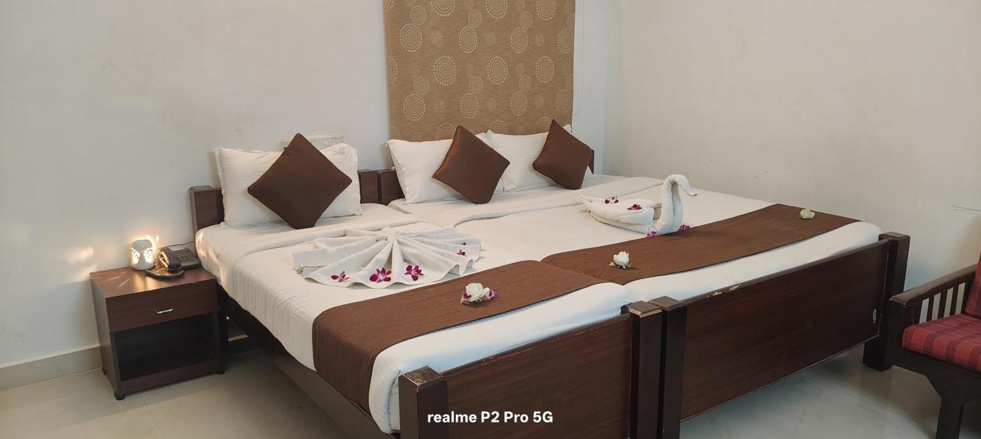 Comfort Park Inn Chennai Exteriör bild