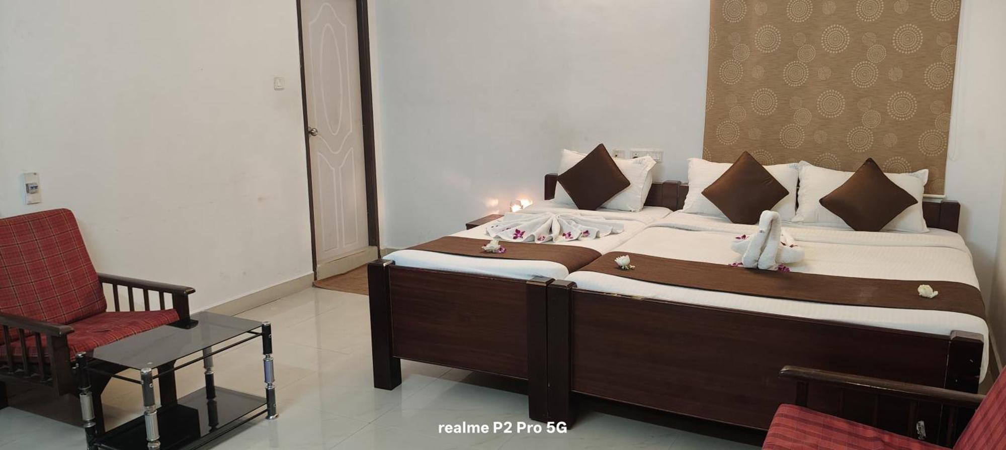 Comfort Park Inn Chennai Exteriör bild