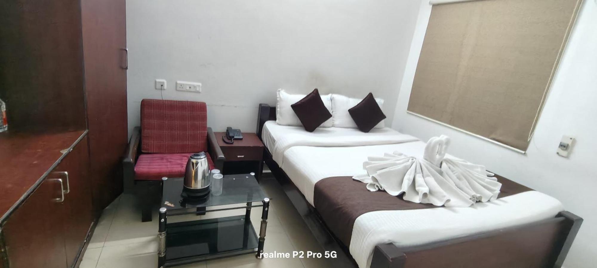 Comfort Park Inn Chennai Exteriör bild
